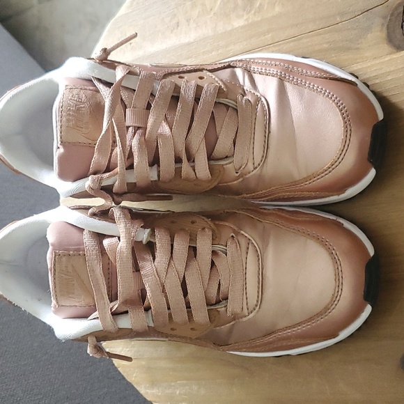 Nike Air Max - Picture 2 of 6